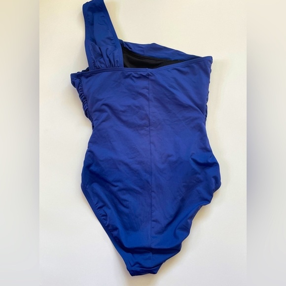 La Blanca Shirred One Shoulder Blue Swimsuit Tummy Control Samba 6 - Picture 5 of 7
